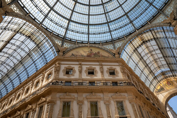 Obraz premium Panoramic view of interior of Galleria Vittorio Emanuele II