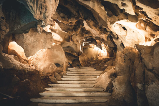Cueva de Nerja en Maro, Nerja. Lugar geol&oacute;gico en M&aacute;laga. 