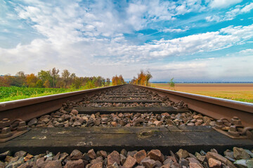 Bahnschienen im Herbst - Bahn Schienen Herbst Bahngleise Gleise 