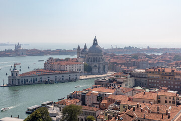 Obraz premium Panoramic view of Venice city and Basilica di Santa Maria della Salute