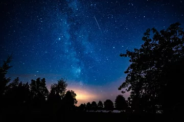 Abwaschbare Fototapete UFO Nachthimmel, Milchstraße. Naturlandschaft.