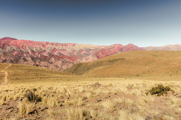 Fototapeta na wymiar Hornocal Cerro de 14 Colores