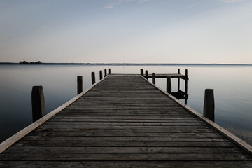 Fototapeta premium Bootssteg am Steinhuder Meer