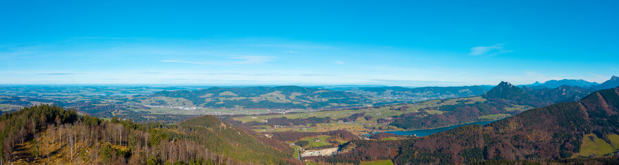 Fototapeta na wymiar Österreichische Alpen im Salzburger Land im Herbst