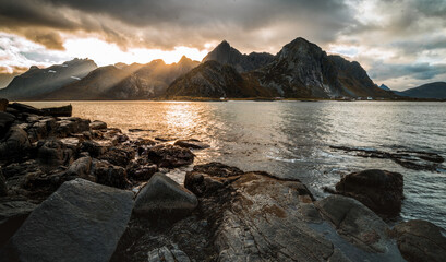 Fototapeta Lofoty, archipelag na Morzu Norweskim u wybrzeży Norwegii	 obraz