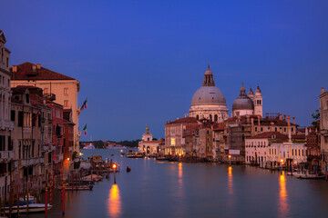Fototapeta na wymiar Twilight over Venice and the Grand Canal