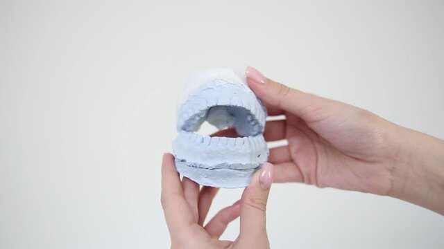 instrument for the dentist, for the treatment and inspection of teeth and braces