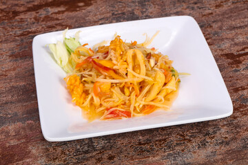 Thai salad with papaya and prawn