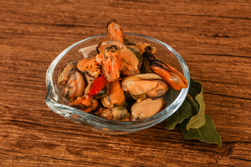 Pickled mussels in the bowl