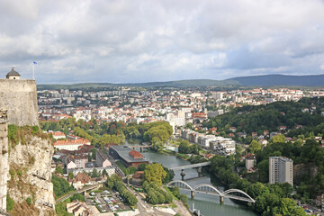 Fototapeta na wymiar Bridges over River Doubs, Besancon, from the citadel 