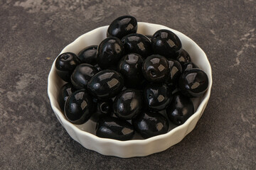 Black olives in the bowl