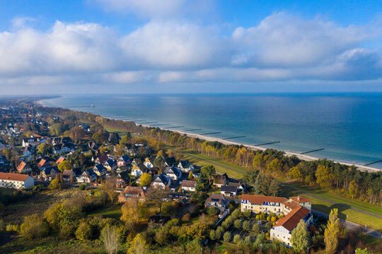 Aussicht &uuml;ber Zingst auf die Ostsee