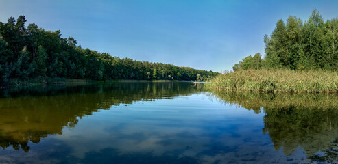 Fototapeta na wymiar Der Gamensee am 66-Seen-Wanderweg bei Krummenpfahl liegt am nördlichen Ende des Gamengrunds - Parorama aus 8 Einzelbildern