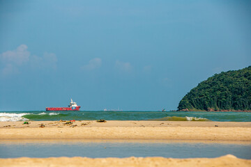 Naklejka premium boat on the beach