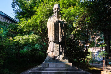 東京都 湯島聖堂 孔子像