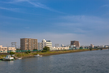 Obraz premium 新中川（東京都葛飾区高砂1丁目〜奥戸8丁目付近、2015年撮影）
