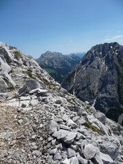 Fototapeta na wymiar Mountain panorama from Ehrwalder Sonnenspitze mountain in Austria