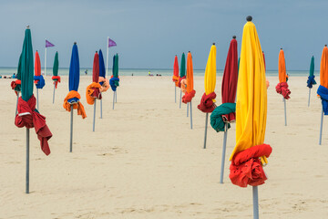 Sonnenschirme in Deauville