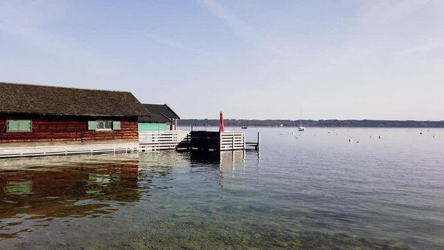 Schwenk &uuml;ber den Starnberger See bei Herbst Sonne