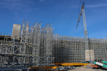 construction of a road viaduct using metal structures