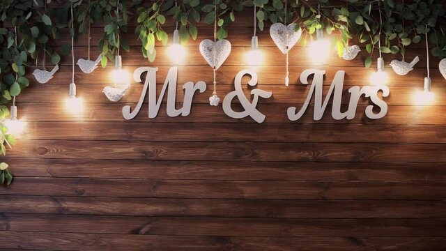 lettering mr and mrs at the wedding banquet