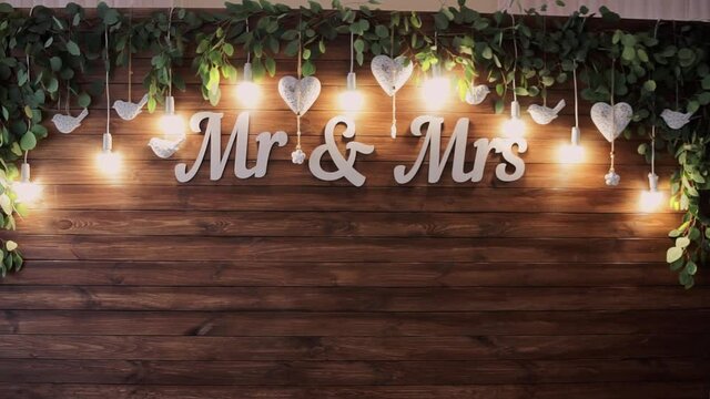 lettering mr and mrs at the wedding banquet