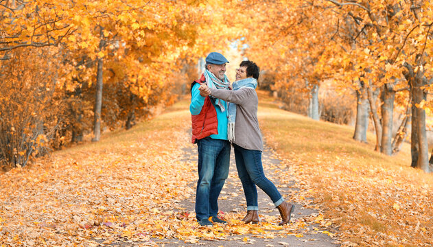 in den Herbst tanzen - Senioren
