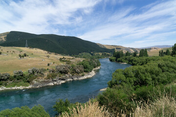 Fototapeta na wymiar Nieuw Zeeland - De Clutha Gold Trail volgt de Clutha River