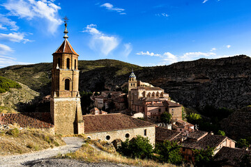 Fototapeta na wymiar Pueblo medieval de Albarracin (Teruel - España)