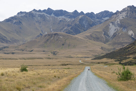 Nieuw Zeeland - Op de around the Mountaints Trail naar Queenstown komen de hele dag niemand tegen
