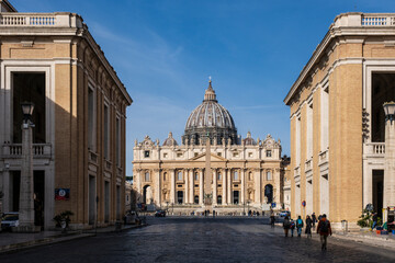 Fototapeta premium Basilica and St. Peter's Square, State of the Vatican City, Roma, Lazio, Italia