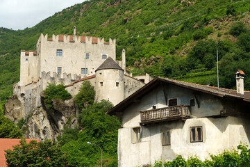 Fototapeta na wymiar Cycleway of the Venosta valley, Castelbello castle