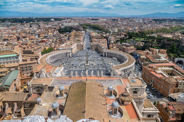 Fototapeta premium Aerial view of San Pietro Square in Vatican City