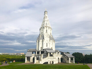 Fototapeta na wymiar The Church of the Ascension In Kolomenskoye, Moscow, Russia