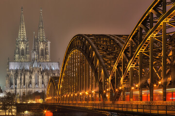 Fototapeta premium Hohenzollern Bridge, Cologne, Germany