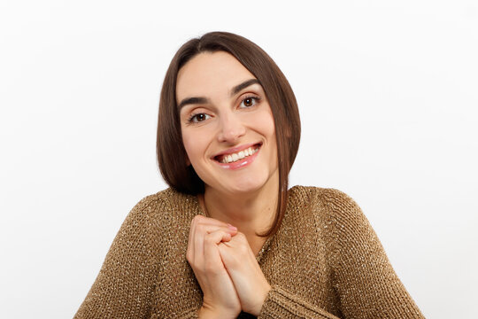 Good job. Pretty carefree modern stylish girl short chestnut hair show okay ok approval sign smiling toothy tilting head pleased give positive reply like excellent service, white background