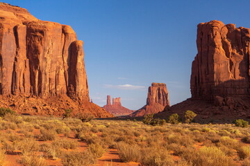The thumb, monument valley, buttes and red rocks
