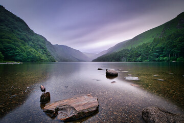 Abendstimmung Glendalough Upper Lake in Irland