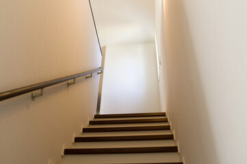 階段　部屋