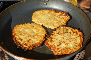 frying pan with meat