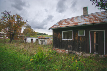Fototapeta premium Old deserted house at Vatetice, Sumava national park, Czech republic
