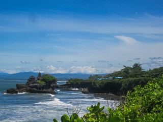 インドネシアバリ島の海と寺院