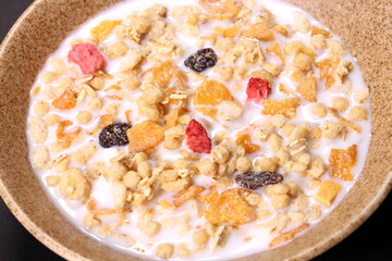 フルーツグラノーラ