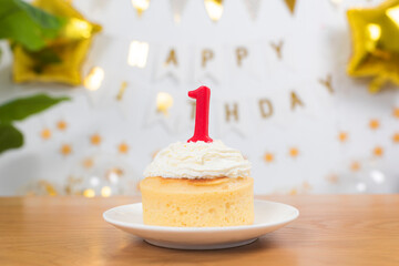 誕生日の飾り付けと1歳のバースデーケーキ