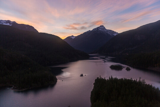 Beautiful landscape view of the sunset from Diablo Lake Overlook in North Cascades National Park (Washington). © Patrick