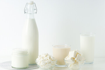 Obraz na płótnie Canvas Different milk products: milk, cheese and yoghurt 