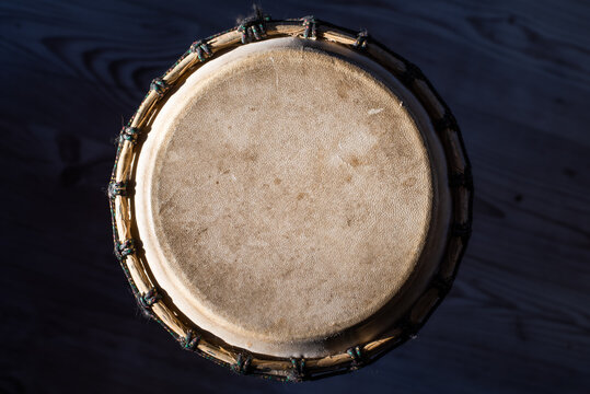 texture peau de tamtam, pour montage photoshop, instrument musique