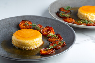 Crème caramel aux abricots