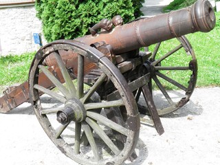 Zesp&oacute;ł Pałacowo Parkowy Krasiczyn Zamek Park