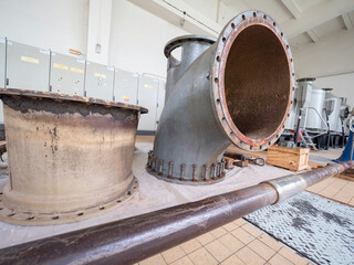 Axial pump body for huge amounts of sludge water with low level differene